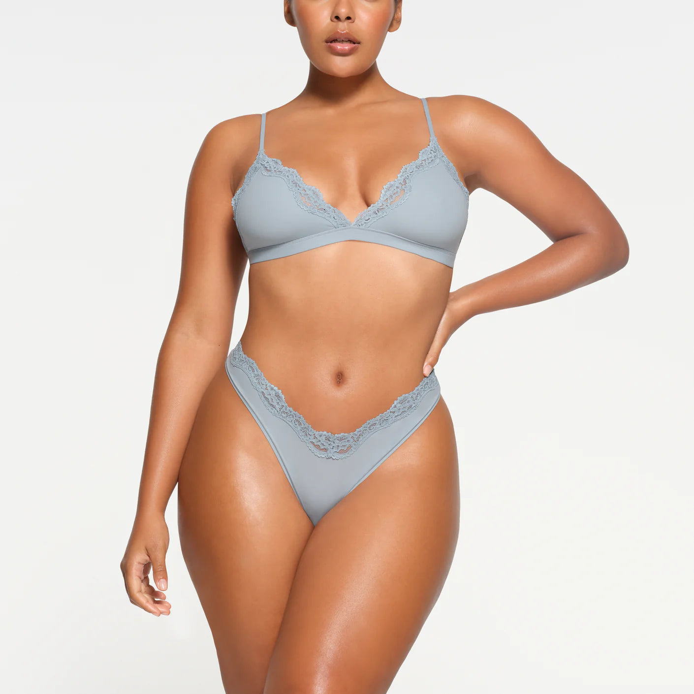 TRIANGLE BRALETTE