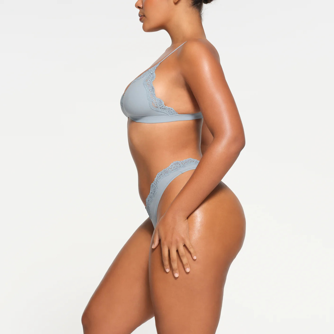 TRIANGLE BRALETTE